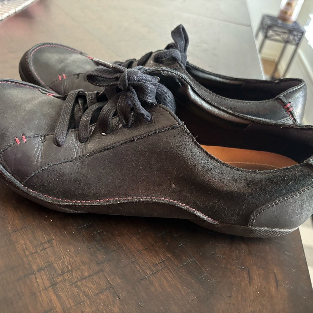 Black Leather Women’s Shoes